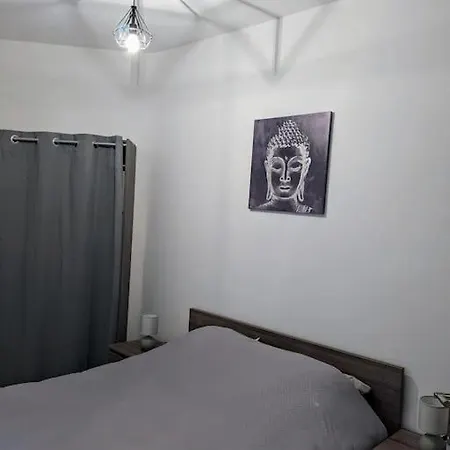 Lägenhet Le Cocon De La Cathedrale Au Coeur De Metz