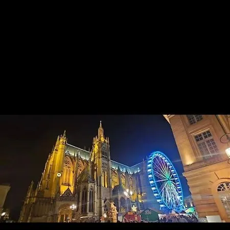 Le Cocon De La Cathedrale Au Coeur De Lägenhet Metz