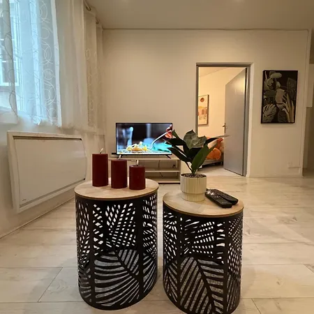 Lägenhet Le Cocon De La Cathedrale Au Coeur De