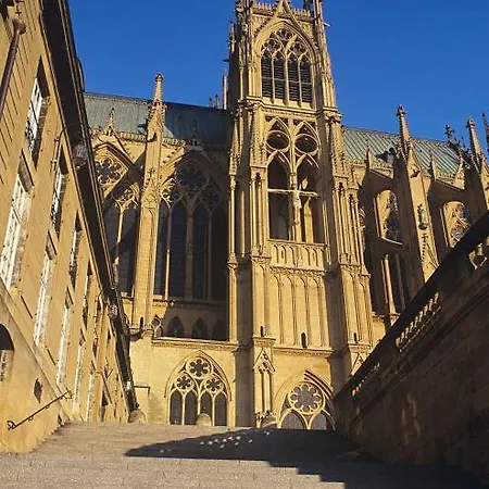 Le Cocon De La Cathedrale Au Coeur De شقة